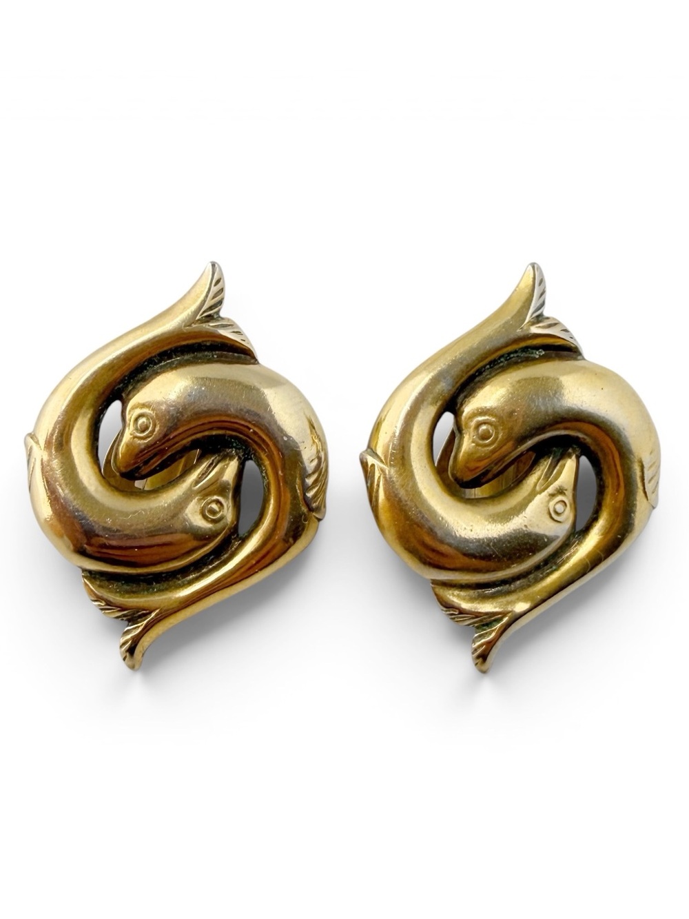 MMA Metropolitan Museum Of Art Entwined Fish Dolphins Pieces Clip On Earrings